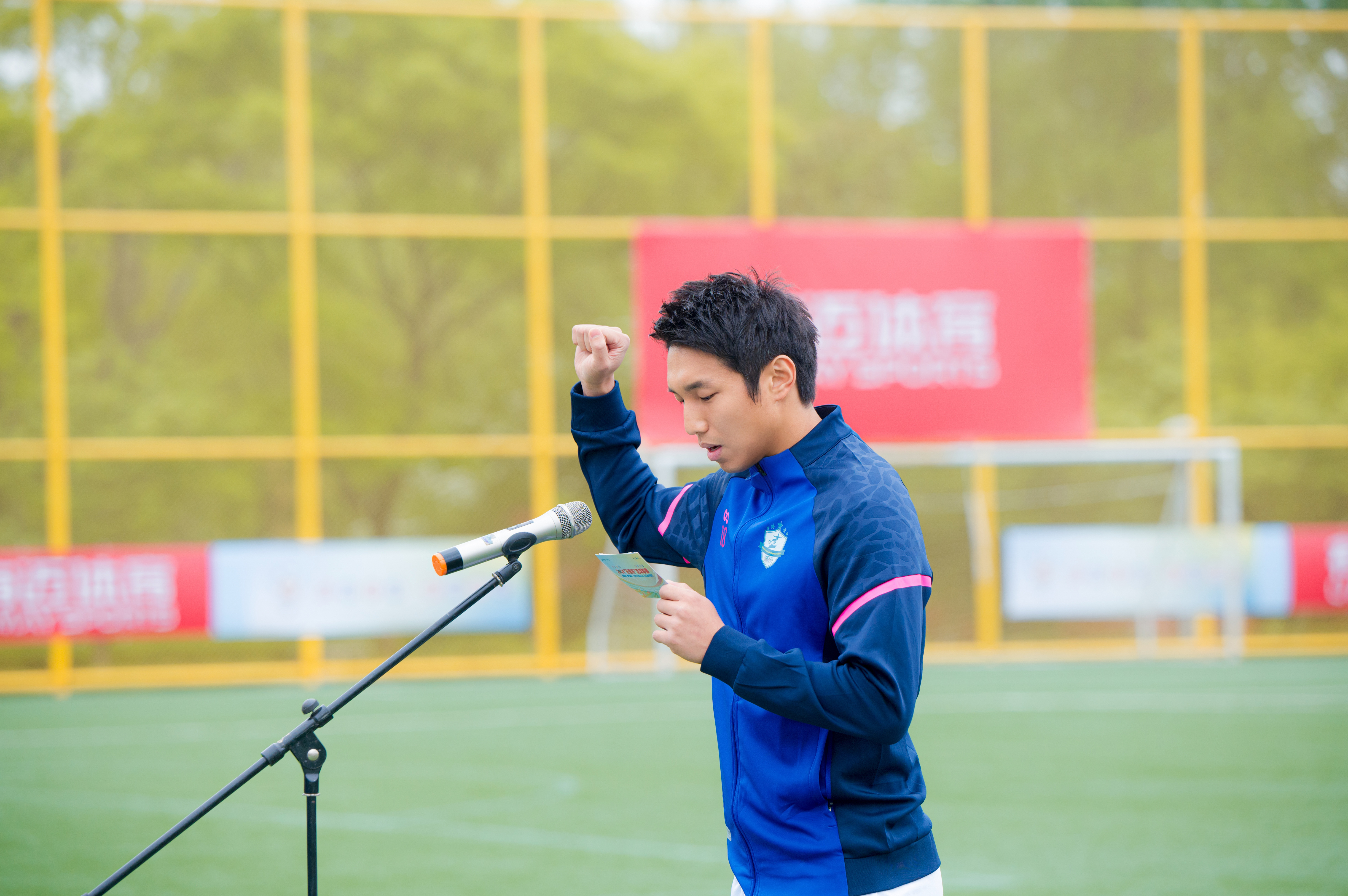 强者对决即将上演，职业足球联赛各队备战