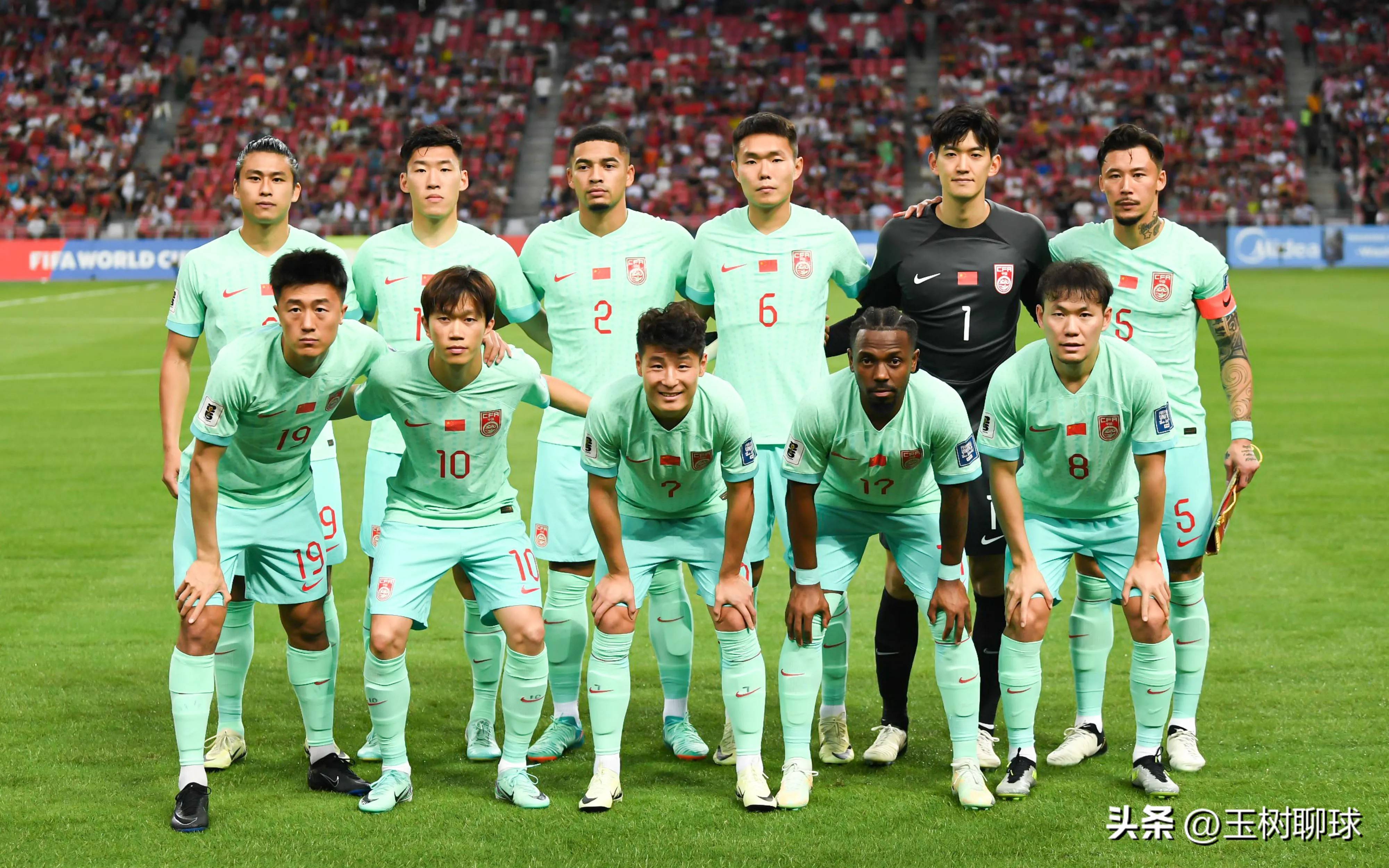 国内足球锦标联赛的冠军争夺
