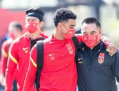 利记平台-阿兰直马克士厮前拼，撕下三分进账