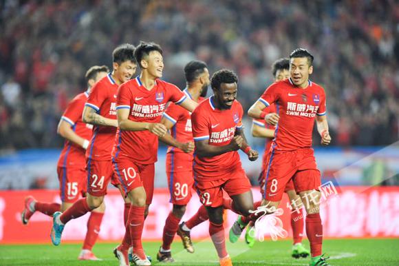 重庆斯威击败河南建业，继续稳步前进